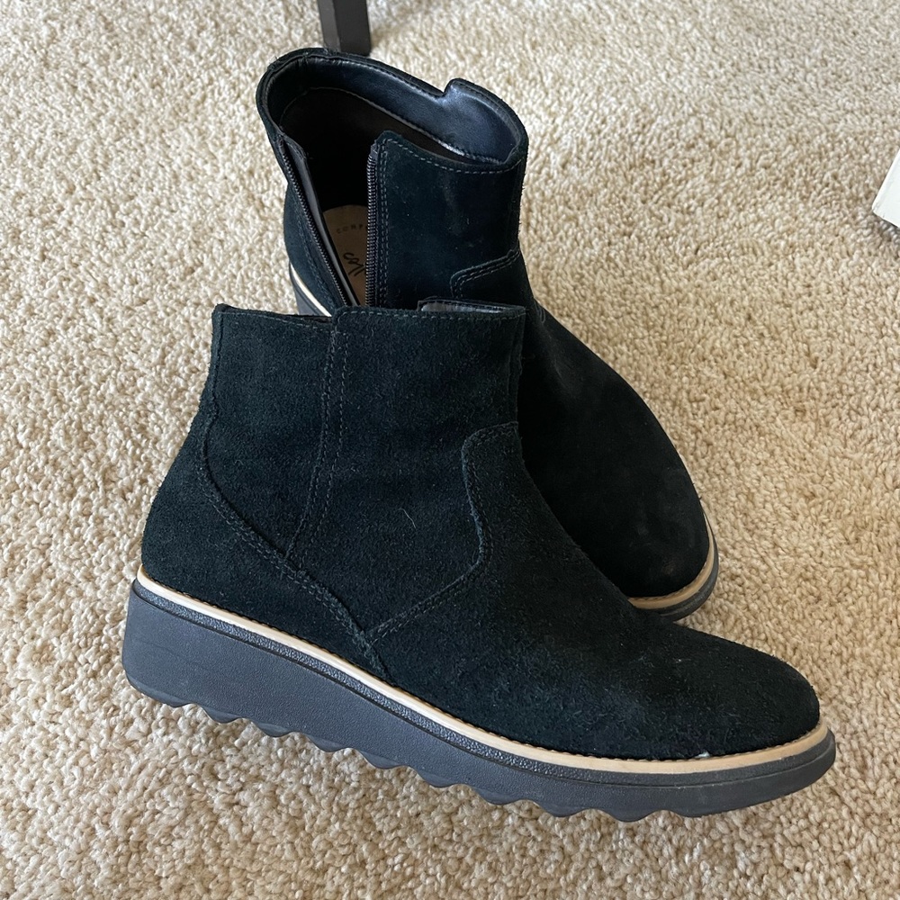 Black velvet booties 7.5